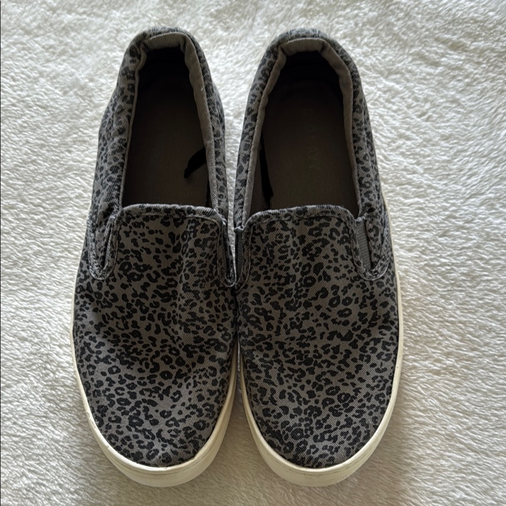 Old Navy Gray Leopard Print Slip-On Shoes